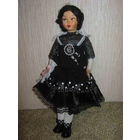 Очень старая и антикварная, ещё довоенной поры, коллекционная кукла-Софи из папе-маше, Италия. Была произведена капитальная реставрация костюма куклы). Покупала в Риме за приличную сумму.