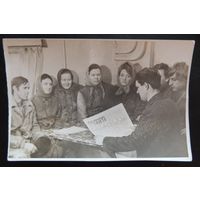 Фото "Политинформация", 1960-е гг., Лунинецкий р-н, д. Сенкевичи