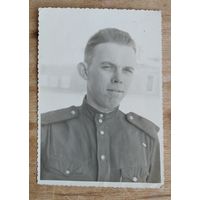 Фото солдата. 1954 г. 8х11 см