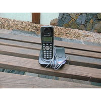 Телефон "PANASONIK KX-TG7205RU"