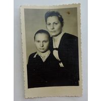 Фото семейное 1940-го года Барановичи. Размер 8.5-13 см.