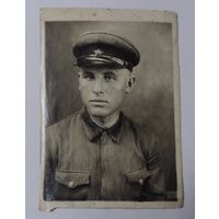 Фото солдата 30-е годы СССР. Размер 8.5-12 см.