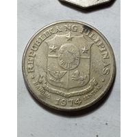 Филиппины 1 песо 1974 года .