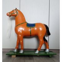 Конь-каталка 50 см.