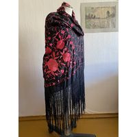 Старинная шелковая шаль с ручной вышивкой