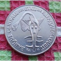 Западная Африка 50 франков 2003 года. UNC. Бенин, Буркина-Фасо, Гвинея-Бисау, Кот-д'Ивуар, Мали, Нигер, Сенегал.