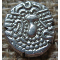 Индо-сасанидский-короли Серебряная монета-очень старая и редкая  4,10гр.16,8мм.