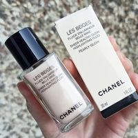 Жидкий хайлайтер Chanel Les Beiges Sheer Healthy Glow Highlighting Fluid в оттенке Pearly Glow