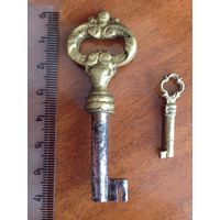 2 антикварных ключа, бронза, 19 век, снижена цена