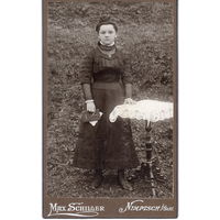Женский портрет. Германия, кон.19-нач.20 в. На картоне. 155 х 65 мм