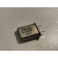 Кварцевый резонатор Valvo 4.433619 МГц оригинал винтаж
