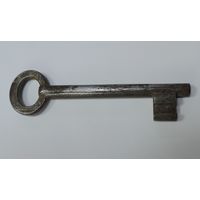 Ключ старинный. Длина 13 см.