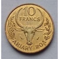 Мадагаскар 10 франков 1984 г.
