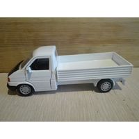 Винтаж.VW TRANSPORTER. SCHABAK Оригинал.Германия.1/43.