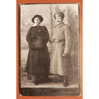 Фото военного РИА с женщиной. До 1917 г. 11х16 см.