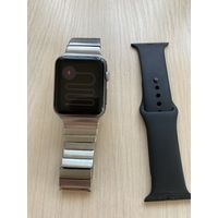 Умные часы Apple Watch с ремушками и шнуром для зарядки