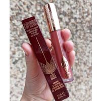 Жидкая матовая помада Charlotte Tilbury Airbrush Flawless Lip Blur Matte Meets Moisture Liquid Lipstick 6.8 ml в оттенке Walk of No Shame Blur