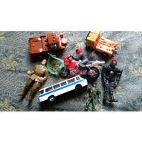 Игрушки для мальчика, машинки, автобус, мотоцикл одним лотом