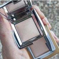 Тревел-версия хайлайтера Hourglass Ambient Strobe Lighting Powder 1.3 gr в оттенке Incandescent Strobe Light