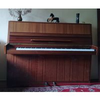 RONISCH modell SUPER пианино / фортепиано немецкое