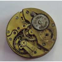 Механизм на карманные часы 20-х годов. Швейцария. Диаметр 3.9 см. Не исправный.