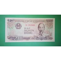 Банкнота 2000 донгов Вьетнам 1988 г.