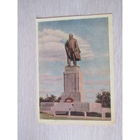 Памятник В.И.Ленину в Ульяновске "  цв. фото Тихонова 1955 год