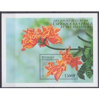 2000 Центральноафриканская Республика 2424/B636 Цветы 7,50 евро