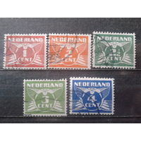 Нидерланды 1924-5 Стандарт, летящий голубь Полная серия