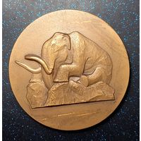 Настольная медаль 1982 года. 150 лет Зоологическому институту Академии Наук СССР.