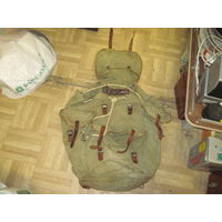 Рюкзак советский брезентовый 45х43х27 см с кожаными ремешками.