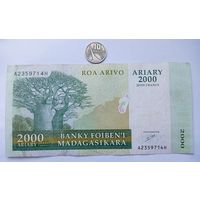 Werty71 Мадагаскар 2000 ариари 2000 2007 10000 франков банкнота 1 2