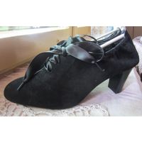 Туфли черные натуральная замша размер 40 новые