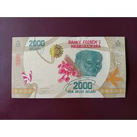 Мадагаскар 2000 ариари 2023 UNC