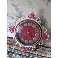 Часы настенные "ЯНТАРЬ" с знаком качества СССР