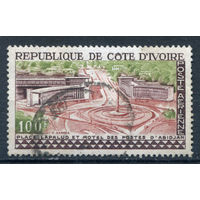 Французские колонии - Кот-д 'Ивуар - 1959г. - Архитектура, 100 Fr - 1 марка - гашеная. Без МЦ!