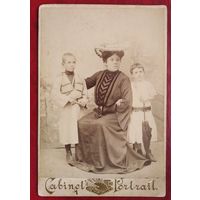 Фото женщины с детьми. До 1917 г. Кутаиси. 10х15 см