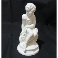 Статуэтка Дева Девушка Красавица Винтаж Ню Керамика  Высота 17 см