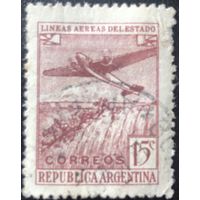 Аргентина. 1946 год. Самолет над водопадами Игуасу. Mi:AR 528. Гашеная.