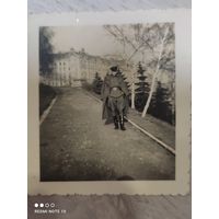 Интересное фото с военным , Прага , 1946 год