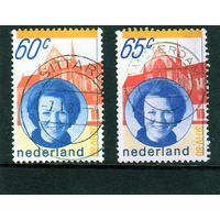 Нидерланды. Ми-1160,1175. Королева Беатрикс и Собор.1980,1981.