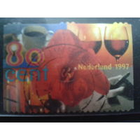 Нидерланды 1999 С днем рождения! Вино и цветы самоклейка