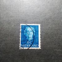 Марка Нидерланды 1949 год Королева