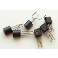 Транзистор КТ3107 (разные буквы, пластик)