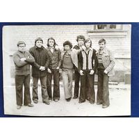 Фото из СССР. Ребята с нашего двора. 1970-е. 11х15.5 см.