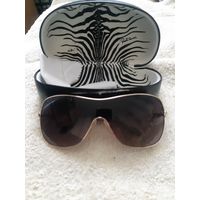 Оригинальные женские солнечные очки  roberto cavalli