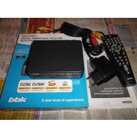 Тюнер наземного цифрового TV (DVB-T, -T2) BBK SMP131HDT2, с функцией медиаплеера.