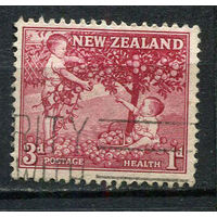 Новая Зеландия - 1956 - Дети собирают яблоки 3Р+1Р - [Mi.365] - 1 марка. Гашеная.  (LOT EW31)-T10P14