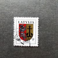 Марка Латвия 1996 год Герб