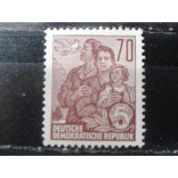 ГДР 1955 Стандарт, 70 пф.** Михель-20,0 евро